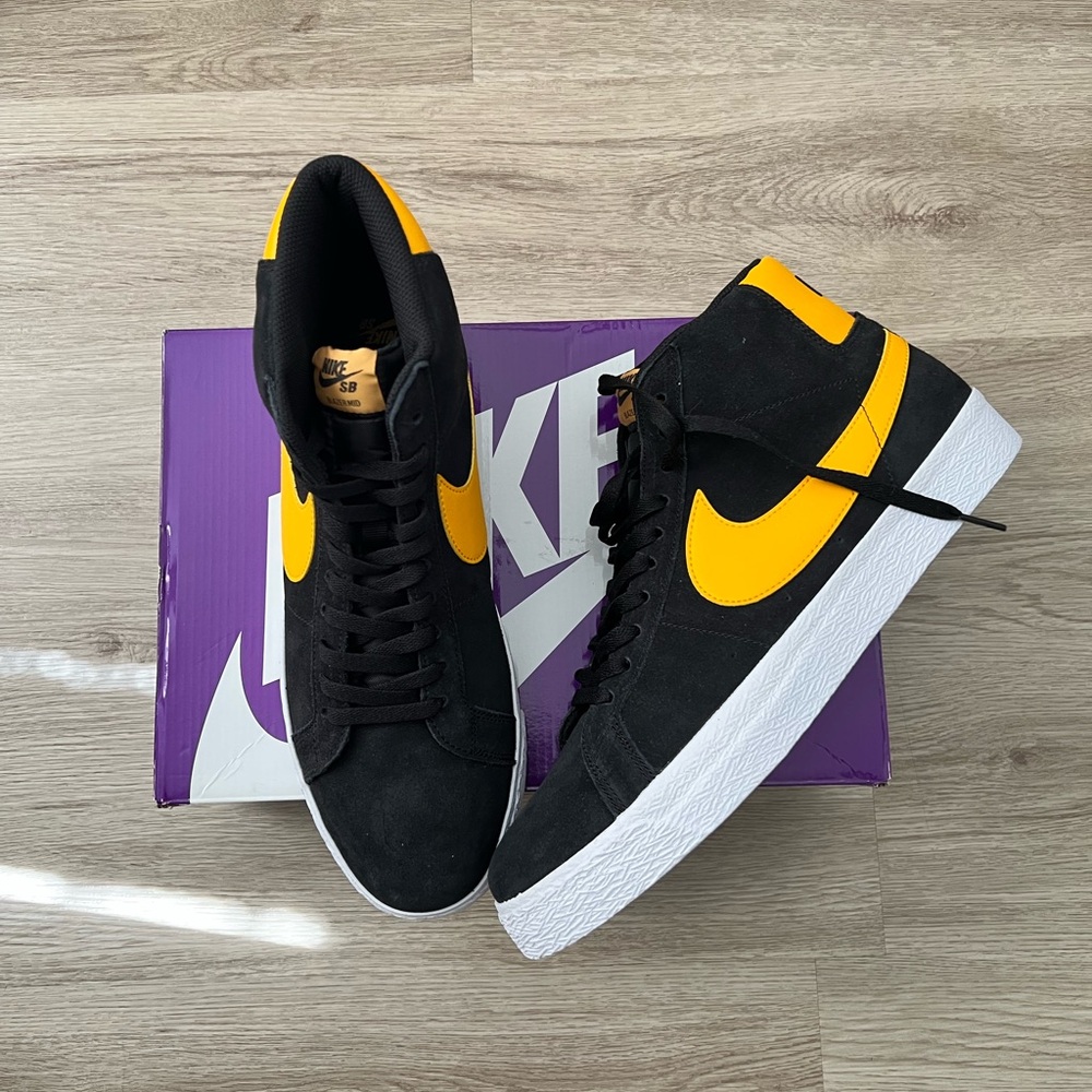 NIKE SB ZOOM BLAZER MID